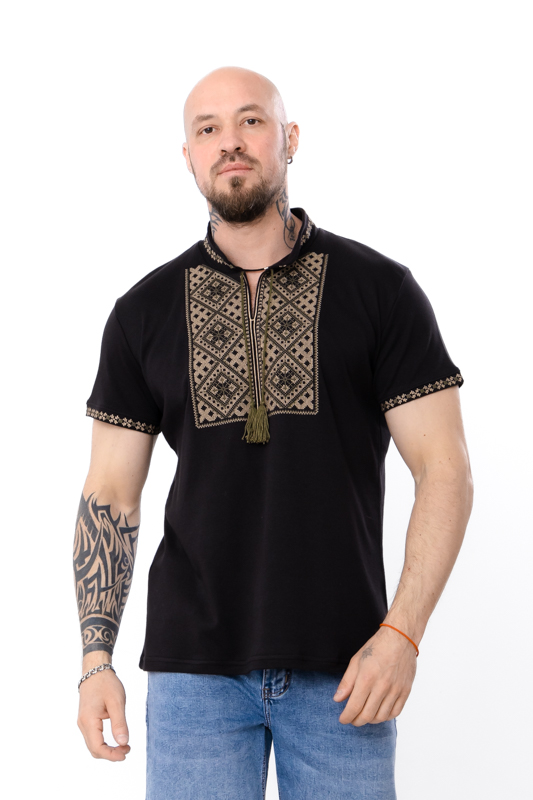 Вишиванка чоловіча з коротким рукавом